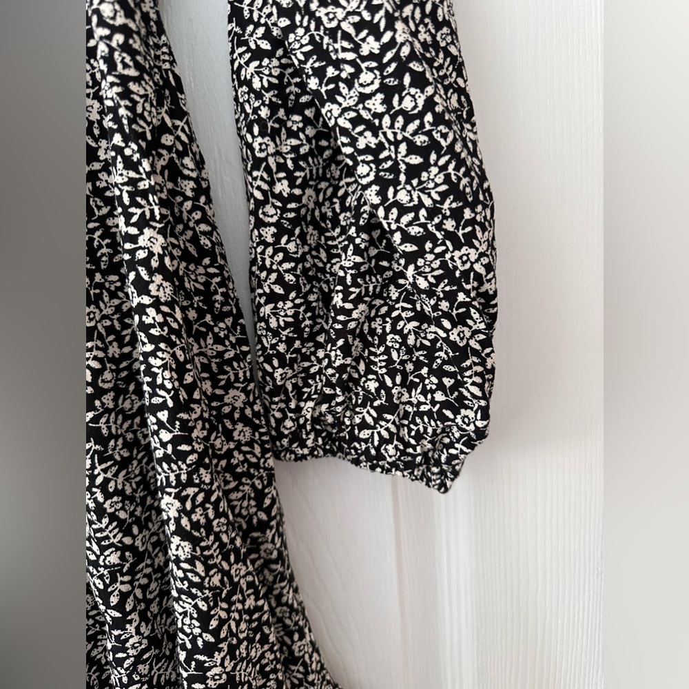 Lily Rose Dress - NWOT - Picture 5 of 7